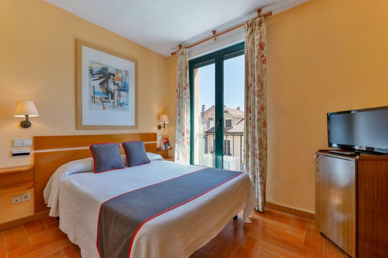 Casa Rural La Chata By Vivere Stays Valsain Екстер'єр фото